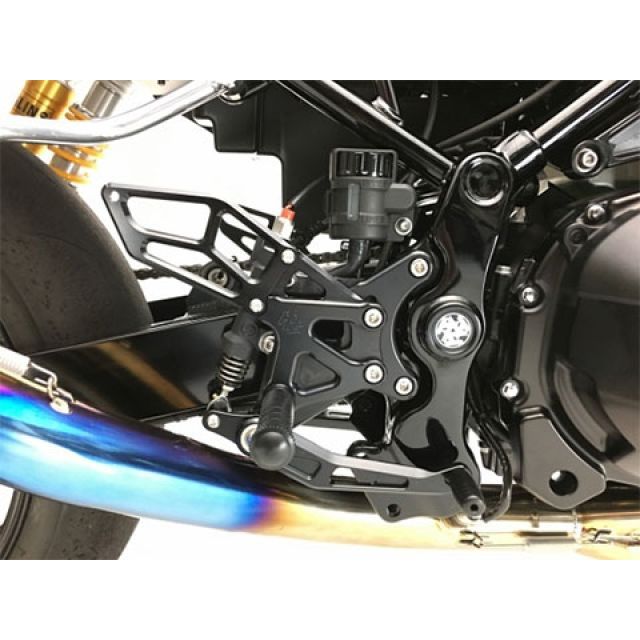 K-FACTORY ライディングステップ：ゴムステップ仕様 スーパーブラック（Z900RS） 179MZBR133R Kファクトリー ステップ Z900RS｜パークアップ 店