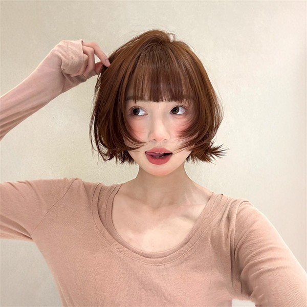 フルウィッグ ショート レディース ハロウィン ふんわり前髪 前髪あり 原宿風 かつら ぱっつん前髪 コスプレ 可愛い コスチューム 仮装 大人用 日常使い イベント 学園祭 演劇 舞台 学芸会 文化祭