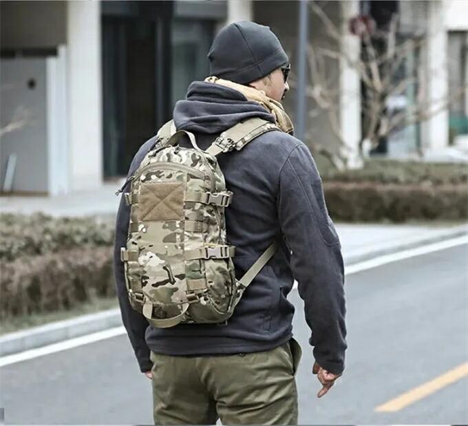 登山 バッグ 大容量ミリタリー戦術バックパック男性軍のバックパックリュックサック防水クライミングバッグ旅行キャンプハイキング 旅行 防災 遠足 軽量 撥水 アウトドア 男女兼用 レディース メンズ ザック アウトドアスポーツ|AURA DESIGN