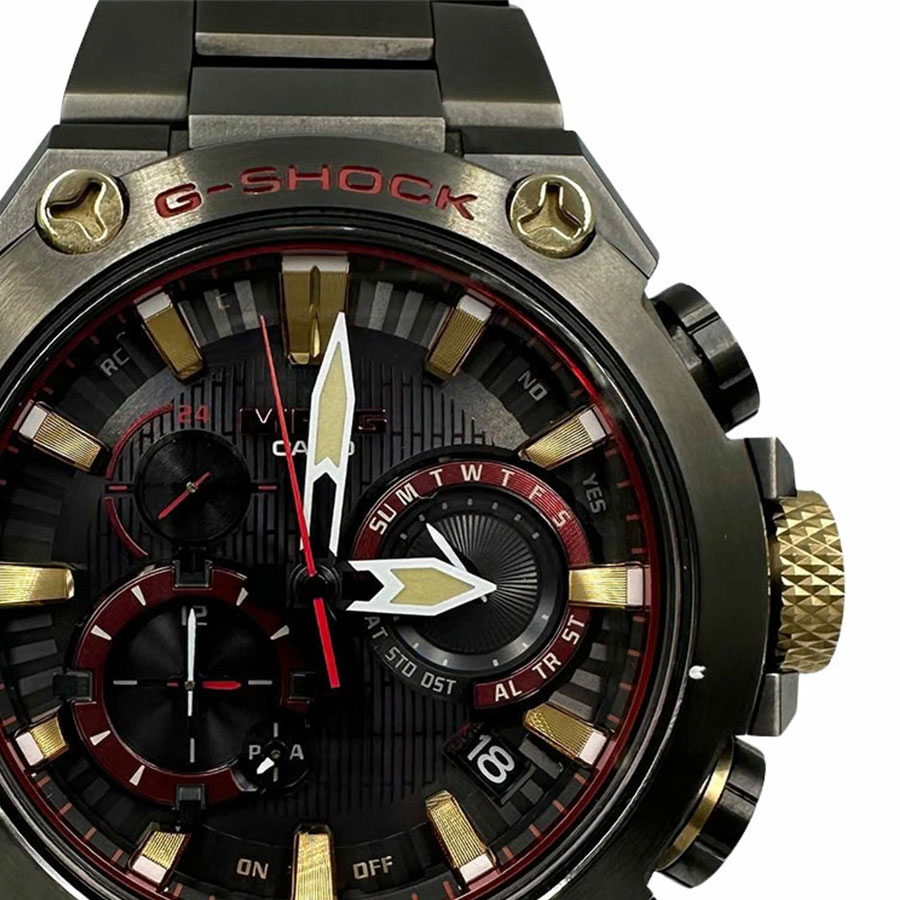 【CASIO】カシオ G-SHOCK MR-G MRG-B2000B-1A4JR MRG-B2000シリーズ レッド/ブラック/ゴールド チタニウム ソーラー電波 モバイルリンク機能 メンズ腕時計【送料無料】【中古】｜ガージュ　店