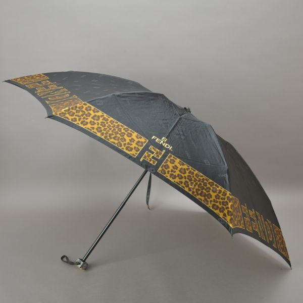 楽天市場】未使用品 フェンディ ズッカ柄 ポケモンコラボ カイリュー