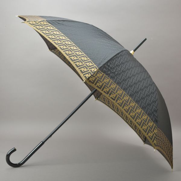 楽天市場】未使用品 フェンディ ズッカ柄 ポケモンコラボ カイリュー