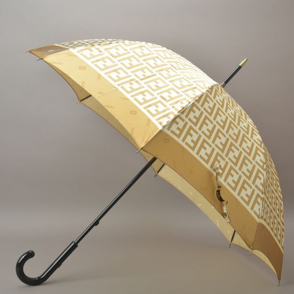 楽天市場】未使用品 フェンディ ズッカ柄 ポケモンコラボ カイリュー