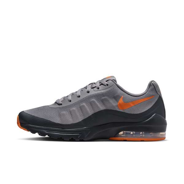 ◆◆【特価】 ＜ナイキ＞ NIKE 大気圏 マックス インヴィガー 749680 (009) スニーカー