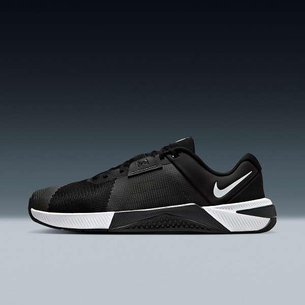 ◆◆ ＜ナイキ＞ NIKE メトコン 10 HJ1875 (002)｜ガイナバザール