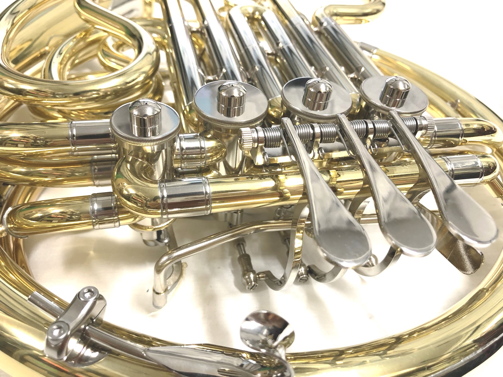 4ロータリーバルブ ホルン F Bフラット 沖縄 Jupiter ダブルホルン Detachable 管楽器 デタッチャブル 金管楽器 Jhr1100dq フルダブル ジュピター フレンチホルン F B ホルン Full Double French Horn Jhr 1100dq セット A 北海道 沖縄 離島不可 ワタナベ楽器 楽天