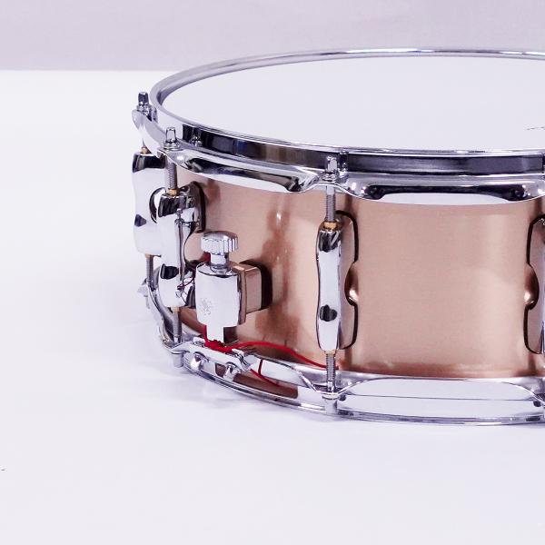 Sakae Phosphor Osaka 14x5 5 Sakae Osaka Heritage Heritage サカエ Sdm1455pbj Heritage Japan Snare Sakae Heritageが手がける新たなスネア シリーズ 豊かな音量 音圧と 優れたダイナミクス レンジの広さを誇り その存在感は圧倒的です Osaka Custom Phosphor
