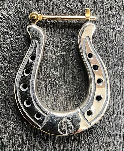 galcia ホースシュー 馬蹄 楽天市場】galcia HORSESHOE (蹄鉄) / SILVER PIERCE EARRING