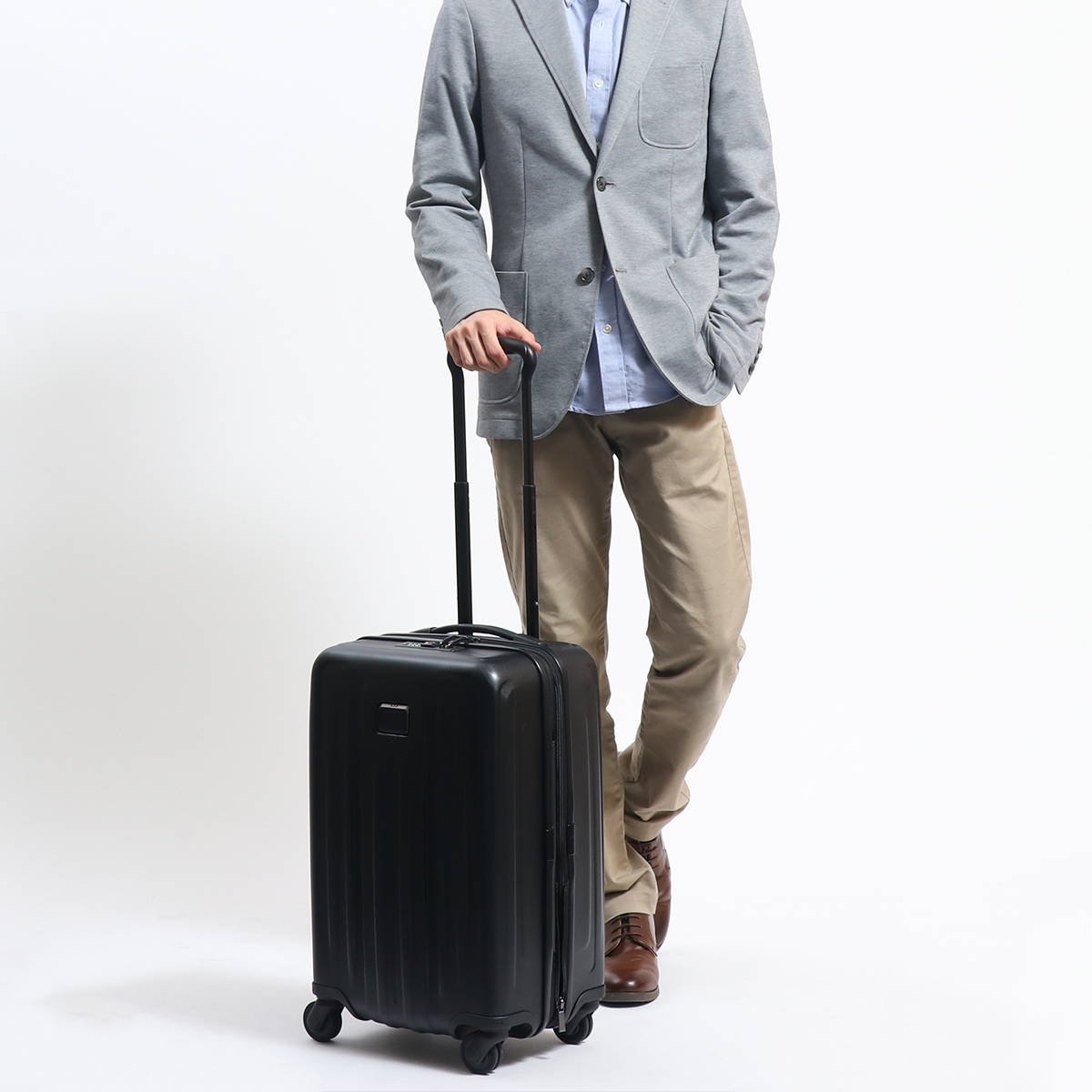 tumi luggage international carry on