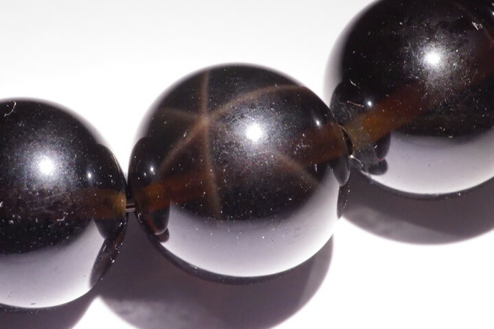 楽天市場】○ 漆黒の丸玉【スターモリオン 黒水晶 丸玉 台座付き】重さ