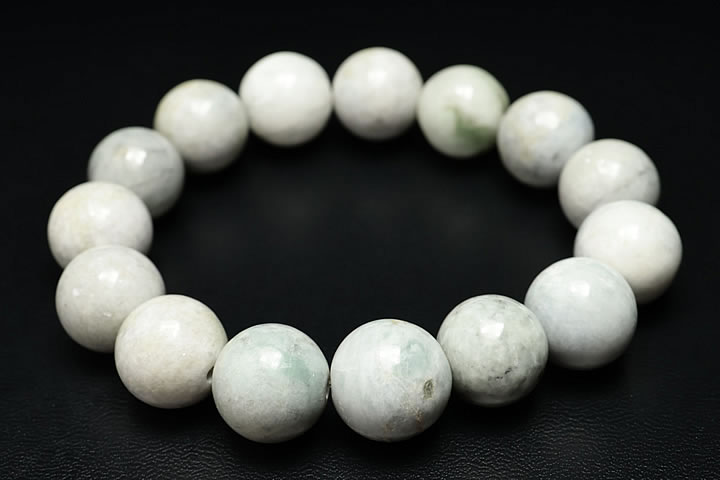 ◆観音天珠ブレス◆糸魚川翡翠とホワイトルチル◆ ◇観音天珠ブレス◇糸魚川翡翠とホワイトルチル◇ - メルカリ