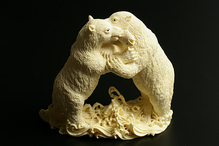 楽天市場】カナダ 翡翠 の 熊 の 置物 【 鮭と熊 】 BC州産 ネフライト