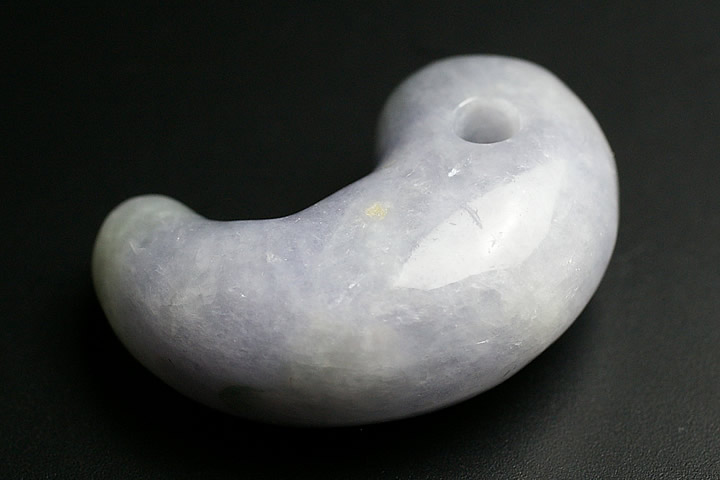 ミャンマーヒスイ古代勾玉AAグレード