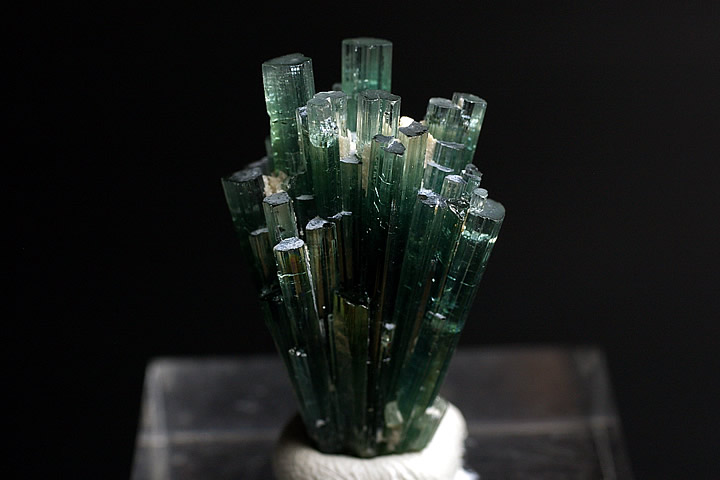 174 宝石質 ベルデライト トルマリン グリーン ブラジル産 結晶 原石 174 宝石質 ベルデライト トルマリン グリーン ブラジル産 結晶 原石