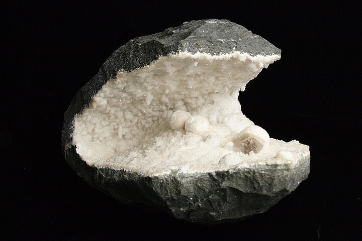 楽天市場】オケナイト原石(オーケン石)インド産 5.29kg : ギャラリー 楽天市場】オケナイト原石(オーケン石)インド産 5.29kg : ギャラリー