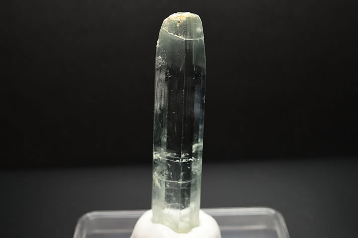 ナミビア産　アクアマリン　柱状原石 b1857.jpg