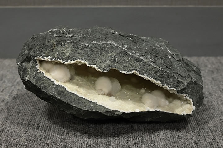 4kg オケナイト原石(オーケン石)インド産