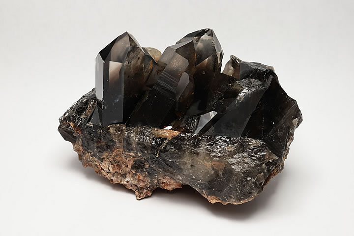 約750gあり★チベット産 モリオン(黒水晶)クラスター 楽天市場】チベットモリオンクラスター 黒水晶 モーリオン 四川省産