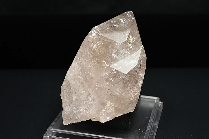 楽天市場】山梨県黒平産 煙水晶 （スモーキークォーツ） 52g : 榎本通商