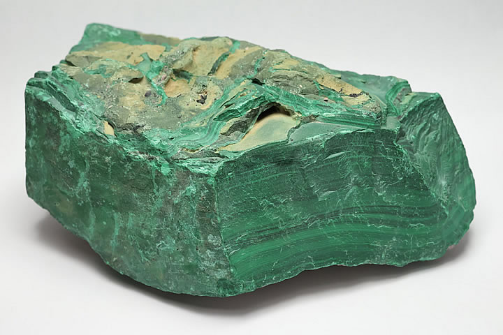 楽天市場】マラカイト 台座付き 原石 1080g 孔雀石 【一点もの】 : 名石