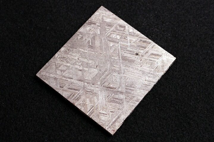 サイズ:約5.0×4.7×0.2cm 43.4g