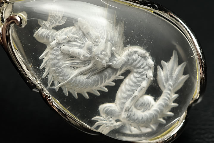 楽天市場】【天然石彫刻】龍の彫刻 水龍 天然水晶 風水 縁起物 健康運