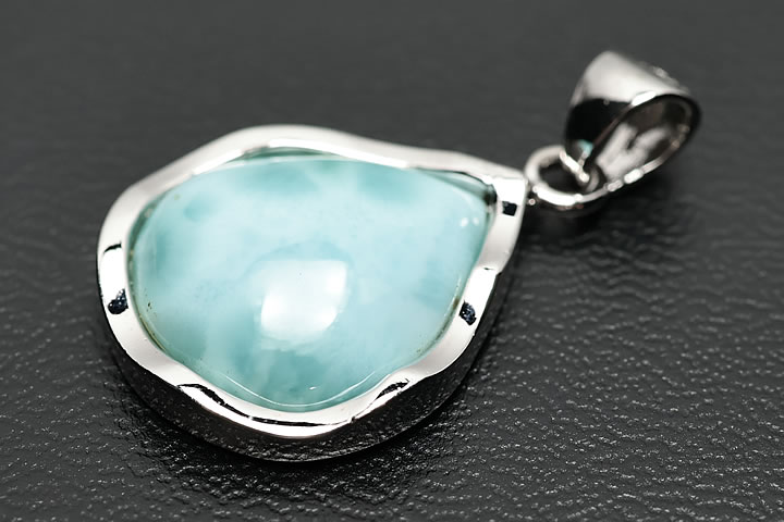 ラリマー ペンダントトップ ヒーリングストーン 天然石 パワーストーン 楽天市場】ラリマー ペンダントトップ 最高級 ドルフィンストーン 癒し