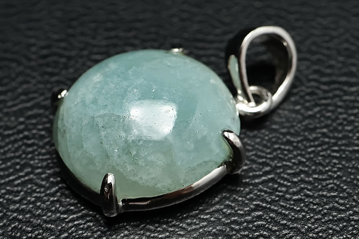 1.42ctゴールデンアイオライトペンダントトップ(コーディライト) ファイナルグレード++ シルバー925フレーム マダガスカル産 1.42ctゴールデンアイオライトペンダントトップ(コーディ