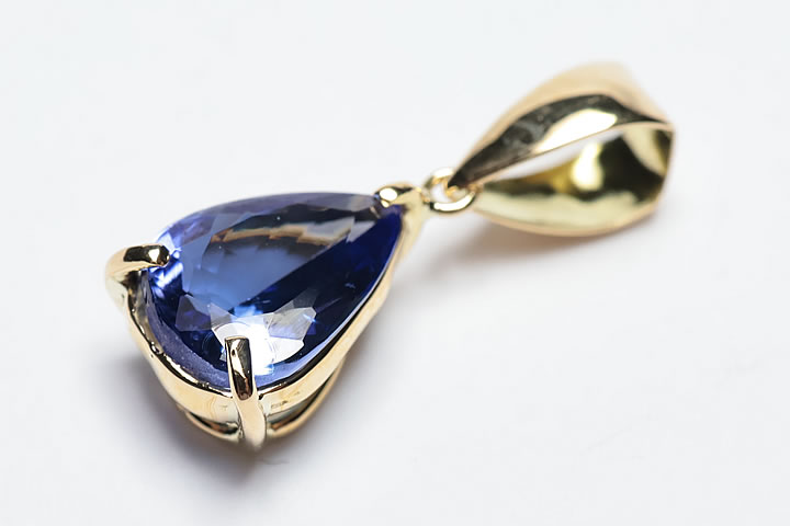タンザナイトファイナルグレード++ペンダントトップ　18金 5.84ct タンザナイトファイナルグレード++ペンダントトップ 18金 5.84ct 5.90