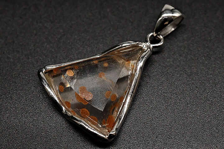 楽天市場】パイライトインクォーツペンダントトップ 最高級品