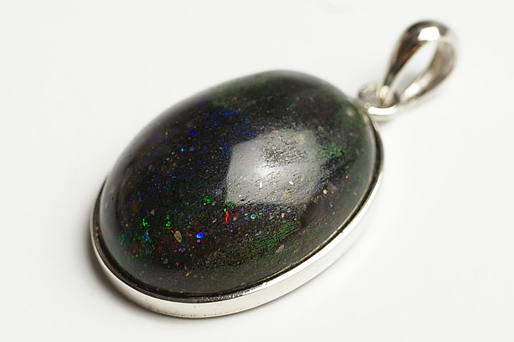 本日限定価格　ブラックオパール トリリアントカット ペンダントトップ 楽天市場】トリプレットオパールペンダント SV925 : ubazakura