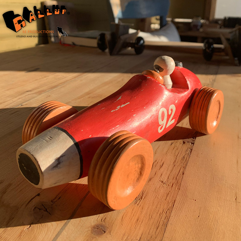 【ヴィンテージ】未使用　ドイツ製　木製手作り　ダンプカー　プレゼント　店舗装飾 木彫り おもちゃ】GALLUP |ウッド・カービングダンプトラック