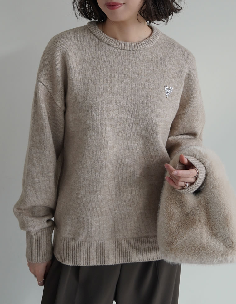 【限定!40%OFFクーポン】アルパカタッチハートワッペン付ニットトップス レディース 秋 冬 リエディ / トップス ニット セーター ハート ビジュー ストーン スウェットライクニット オーバーサイズ アルパカタッチ