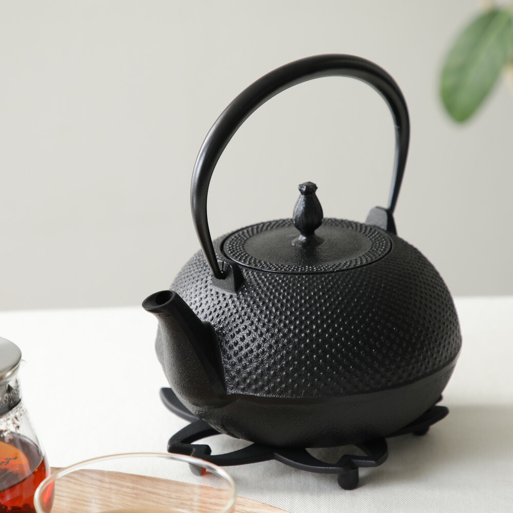 楽天市場】【安心サポート付】鉄瓶 宝寿（ミニ）池永鉄工 南部鉄瓶 0.6