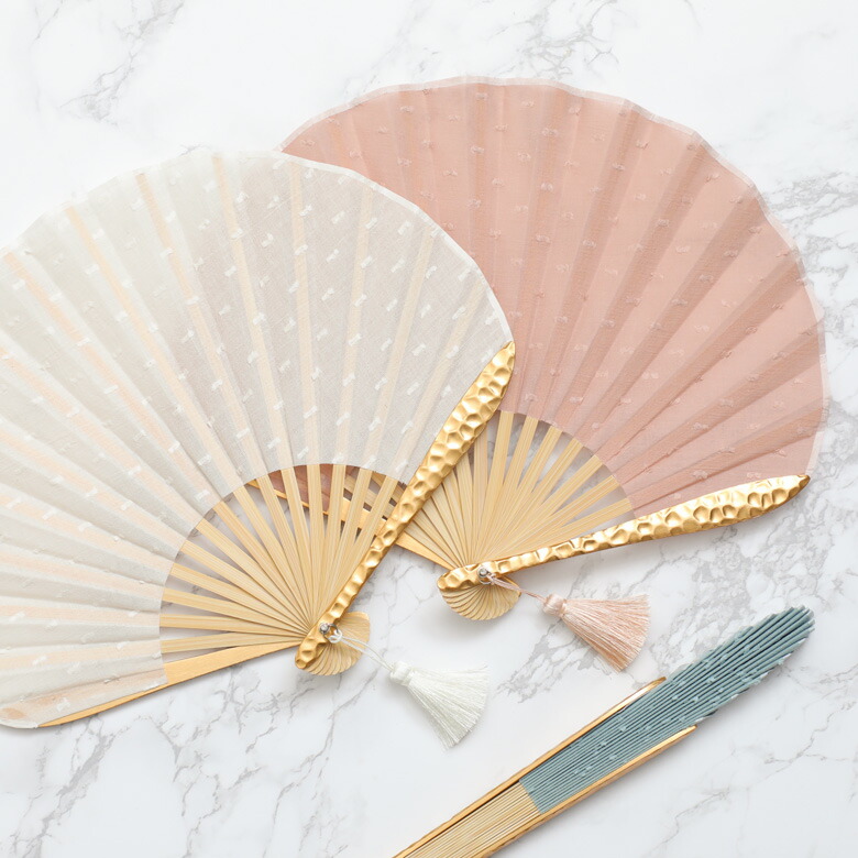 名入れ可 母の日早割 扇子 Minamo ゴールドの親骨が美しい 西川庄六商店 みなも タッセルつき 桐箱入り 扇子専門店 プレゼント Newitem 水面のようにきらめく美しい扇子 関連キーワード ポリエステル生産国 Volleybalcluboegstgeest Nl