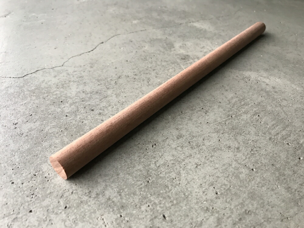 【DIY・手工芸品用用材】花梨（カリン） 丸棒 差しわたし約18mmx長さ約300粍 みがき上げる入眼 100本【色等の商いもの選りわけるはできません】【_anzk-ルビジウム18x300-100p】