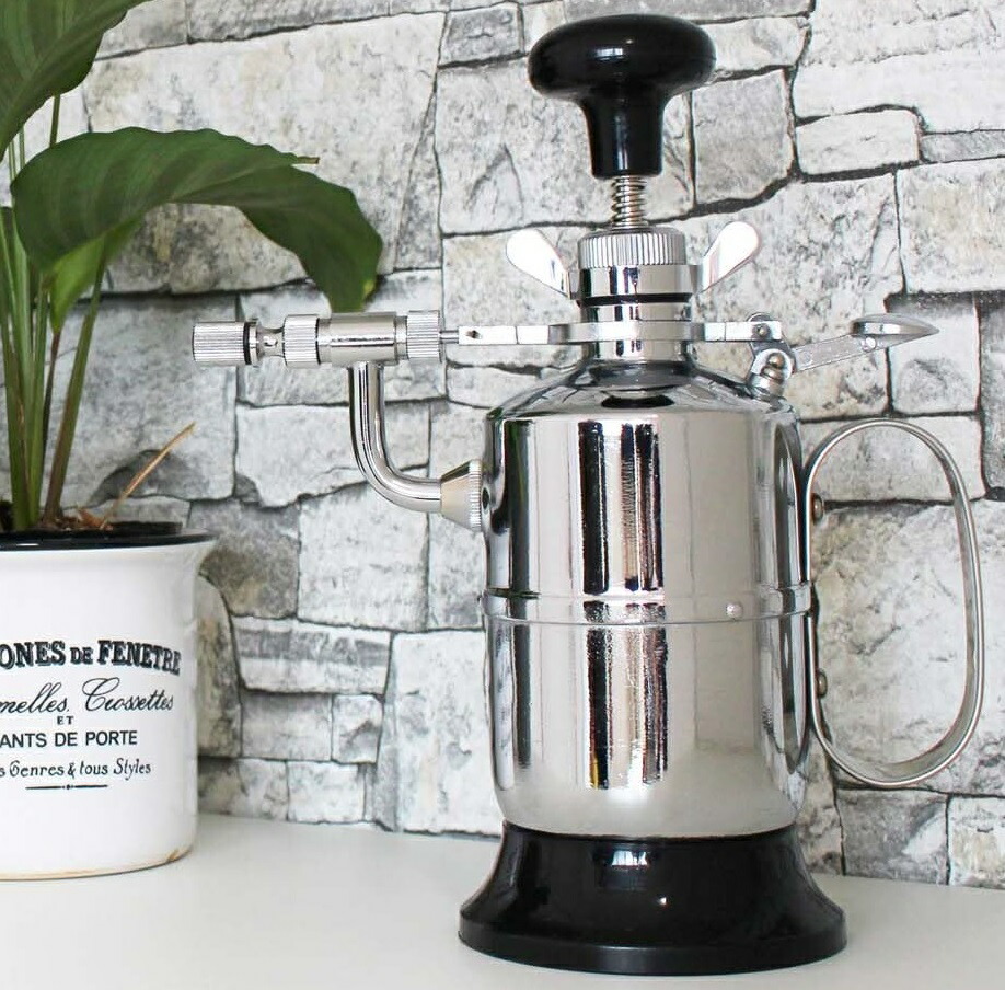 クラマタ産業 最高級卓上手押噴霧器中型水・薬品 最高級卓上手押