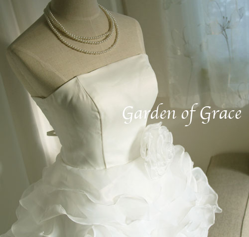 【楽天市場】ウエディングドレス ミニ 結婚式 二次会 花嫁 ドレス シンプルなドレスがお好みの方に人気のショートドレスです。二次会 花嫁