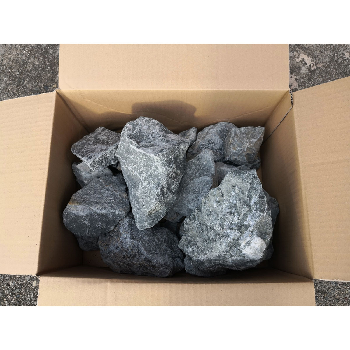 送料無料 80kg kg 4 青砕石 150mm 300mm ロックガーデン 庭石 大きい石 土留め 花壇 庭 アプローチ おしゃれ 洋風 和風 ガーデニング アクアリウム 割栗石 エクステリア メダカ 水槽 静岡県産 割栗石 Csecully Fr