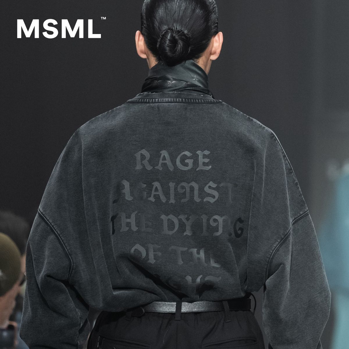 【公式】MSML エムエスエムエル GARMENT DYE WIDE CREWNECK SWEAT ガーメントダイ ワイドクルーネックスウェット スウェットパーカー メンズ ユニセックス ワイドシルエット ヴィンテージ加工 プルオーバー グラフィックプリント|GARDEN TOKYO