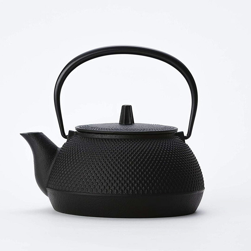 【4/10限定最大2000円OFFクーポン発行＆エントリーでP4倍！更に全商品ポイント3倍！】 岩鋳 Iwachu 鉄瓶 黒焼付 0.65L 鉄瓶兼用急須 5型新アラレ IH対応 12822