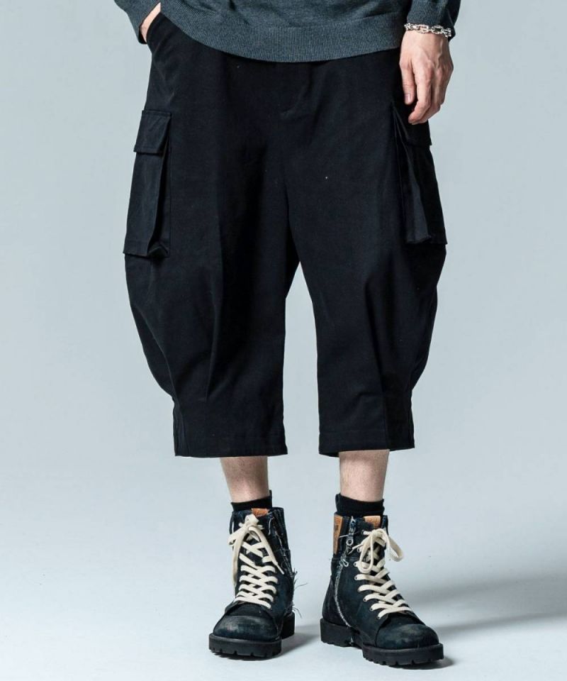 glamb(グGB0125/P04 : Cropped Sarrouel Cargo Pants / クロップドサルエルカーゴパンツ - Black ズボン・パンツ-メンズファッション