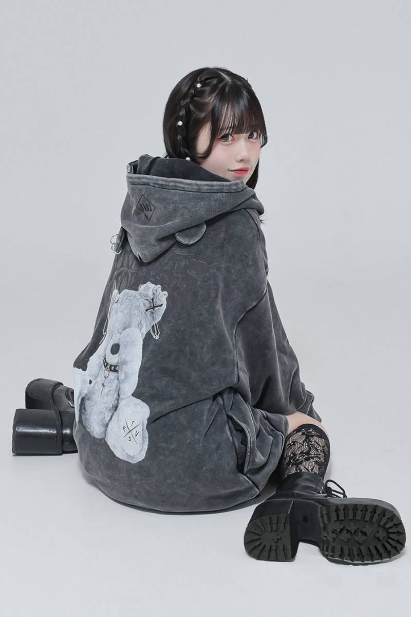定価半額以下 TRAVAS TOKYO トラバストーキョー ジップパーカー 王冠 TRAVAS TOKYO パーカー 「TRAVAS TOKYO/トラバス トーキョー