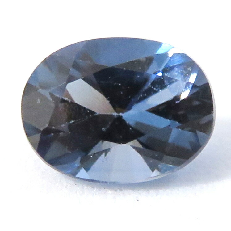 GemKana/ジェムカナ/合成フォルステライト/8x6x4.5mm 1.30ct/オーバルファセットカット｜Gemstone KANA
