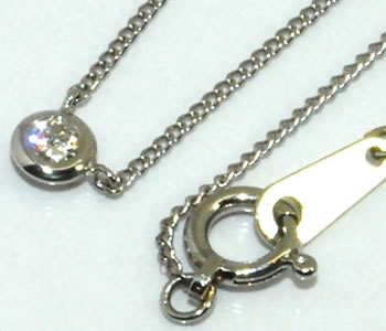 ダイヤモンド-0.058ct ドーナッツシャトン プチデザイン Pt ペンダントネックレス 【店頭受取対応商品】