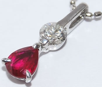 ペアシェイプカット ルビー-0.313ct&ダイヤモンド オリジナルデザイン シンプル Pt ペンダントネックレス 【店頭受取対応商品】｜ジェムパレス