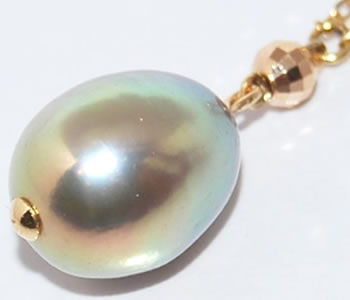 爆安プライス 玉虫色系 淡水パール 真珠 ボールパーツ 両釣り デザイン K18 ペンダントネックレス 店頭受取対応商品 数量限定 Www Kioskogaleria Com