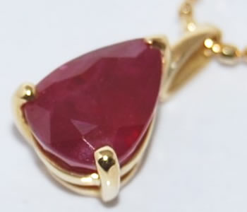 ペアシェイプカットルビー-1.274ct シンプル オリジナルデザイン K18 ペンダントネックレス 【店頭受取対応商品】｜ジェムパレス