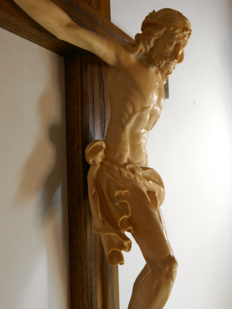【楽天市場】《レーピ》欧州教会使用創業100年木彫りブランド磔刑像・十字架（クルチフィクス）「ボヘミア」タイプ ニス仕上げキリスト像高さ