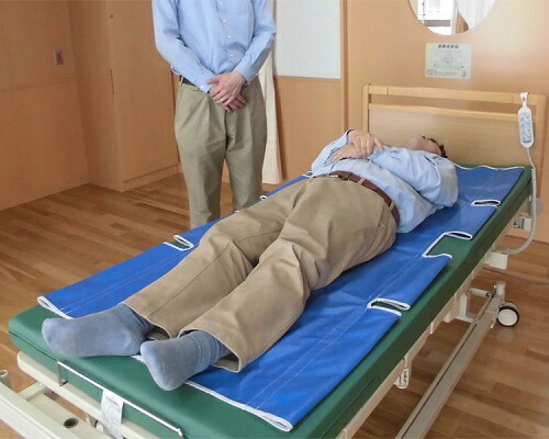 移乗助けること具 重症身障児者 移乗居敷き らくい(楽移) 赤なす